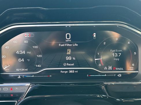 Used 2024 GMC Sierra 2500 SLT w/ SLT Premium Package image 28