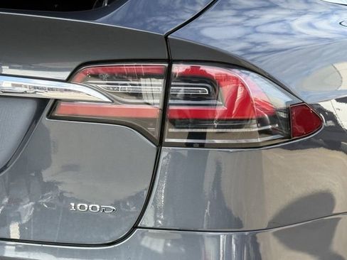 Used 2018 Tesla Model X 100D image 7