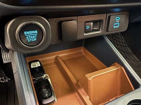 Used 2023 Ford Maverick Lariat w/ Lariat Luxury Package FWD image 36