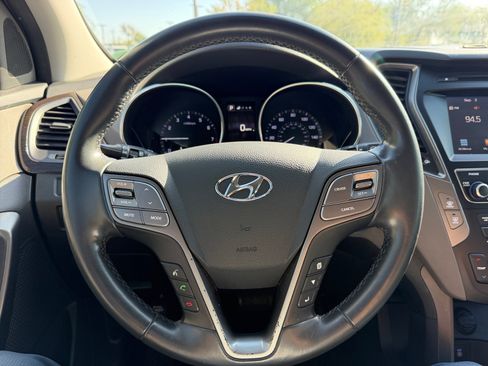 Used 2017 Hyundai Santa Fe Sport FWD image 9