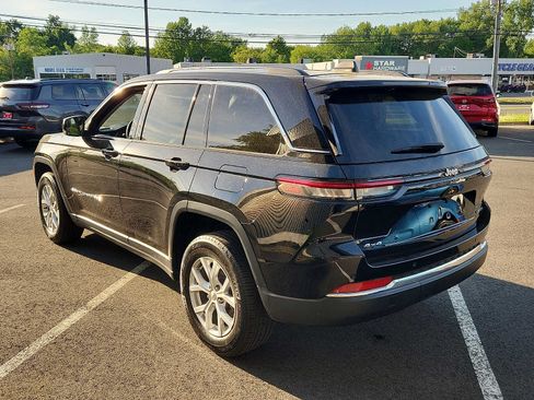 Used 2023 Jeep Grand Cherokee Limited AWD/4WD image 6