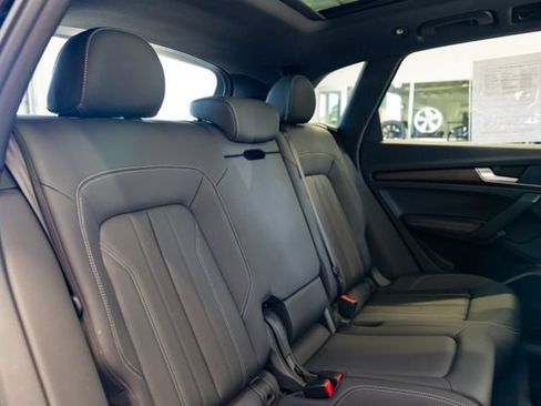 Used 2023 Audi Q5 2.0T Premium Plus w/ Premium Plus Package AWD/4WD image 32