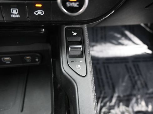 Certified 2023 Kia Telluride SX Prestige AWD/4WD image 35