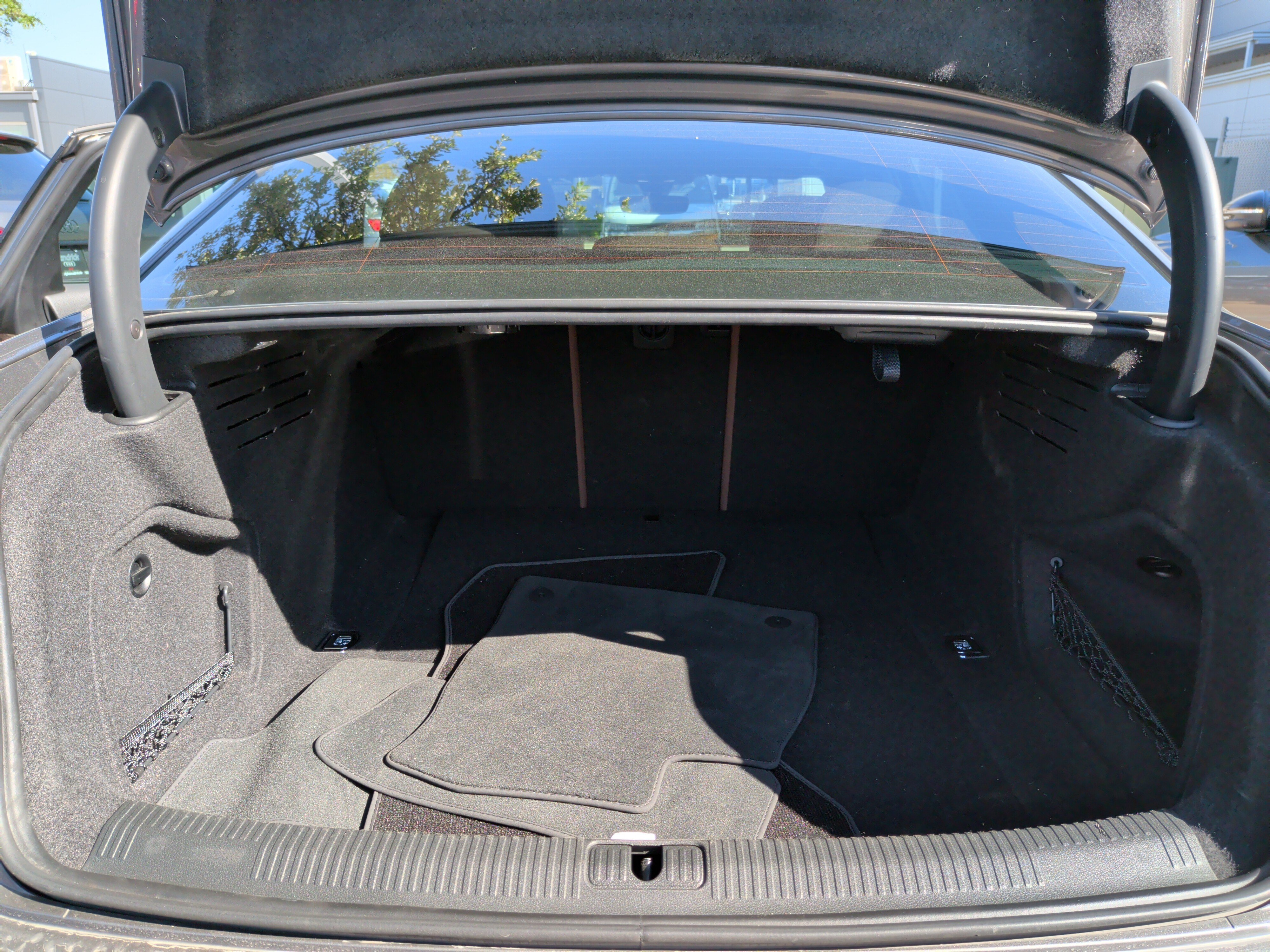 Used 2022 Audi A4 2.0T Premium w/ Convenience Package AWD/4WD image 32
