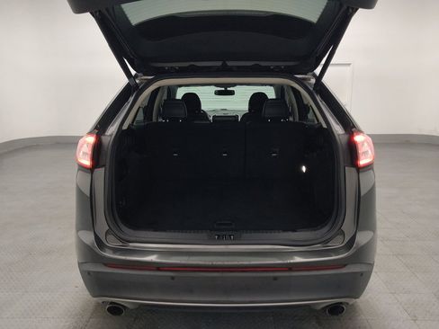 Used 2018 Ford Edge Titanium FWD image 29