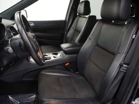 Certified 2021 Jeep Grand Cherokee Laredo X AWD/4WD image 16