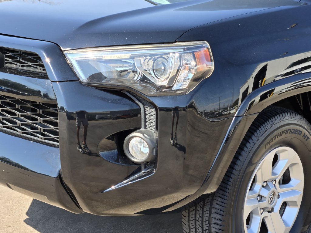 Used 2018 Toyota 4Runner SR5 RWD image 12