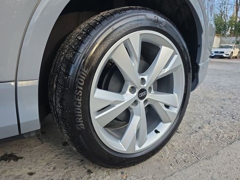 Used 2023 Audi Q4 e-tron Premium Plus image 47