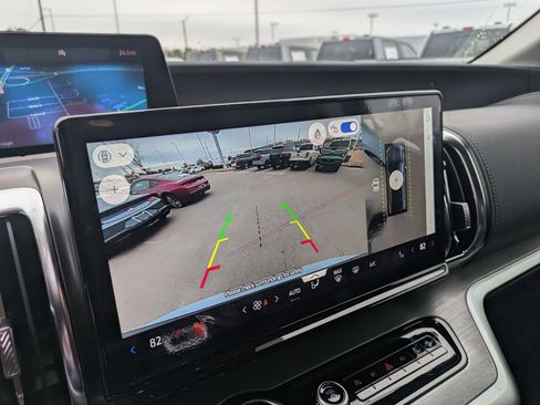 New 2025 Ford Expedition Max Platinum w/ Driver's Package image 26