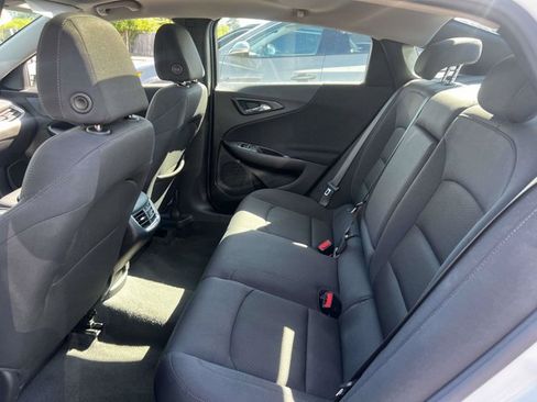 Used 2024 Chevrolet Malibu LT FWD image 9
