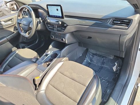 Used 2023 Ford Escape ST-Line image 17