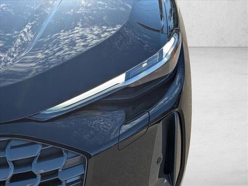 Used 2025 Audi Q5 Premium Plus w/ Premium Plus image 9