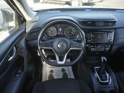 Used 2019 Nissan Rogue SV image 21