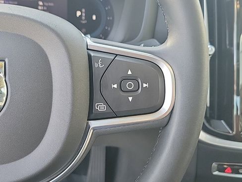 Used 2023 Volvo S60 B5 Core image 20