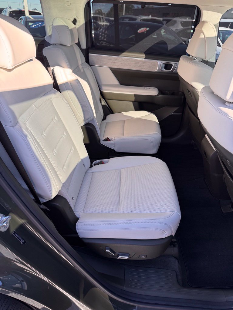 Used 2024 Hyundai Santa Fe Calligraphy AWD/4WD image 13