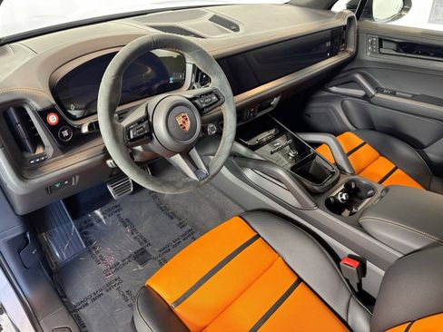 New 2026 Porsche Cayenne GTS AWD/4WD image 4