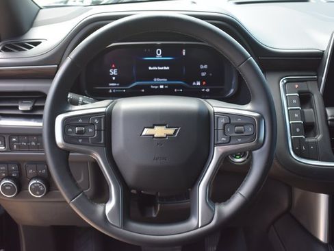 Used 2023 Chevrolet Suburban LT AWD/4WD image 20