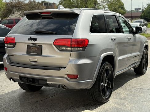 Used 2015 Jeep Grand Cherokee Altitude AWD/4WD image 7