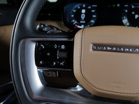 Certified 2026 Land Rover Range Rover SE AWD/4WD image 18