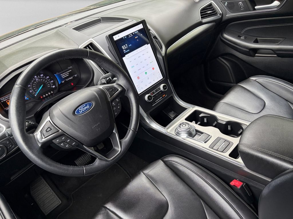 Used 2022 Ford Edge Titanium AWD/4WD image 15