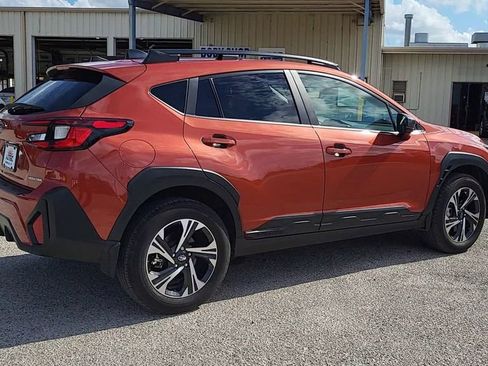 Used 2024 Subaru Crosstrek 2.0i Premium image 8