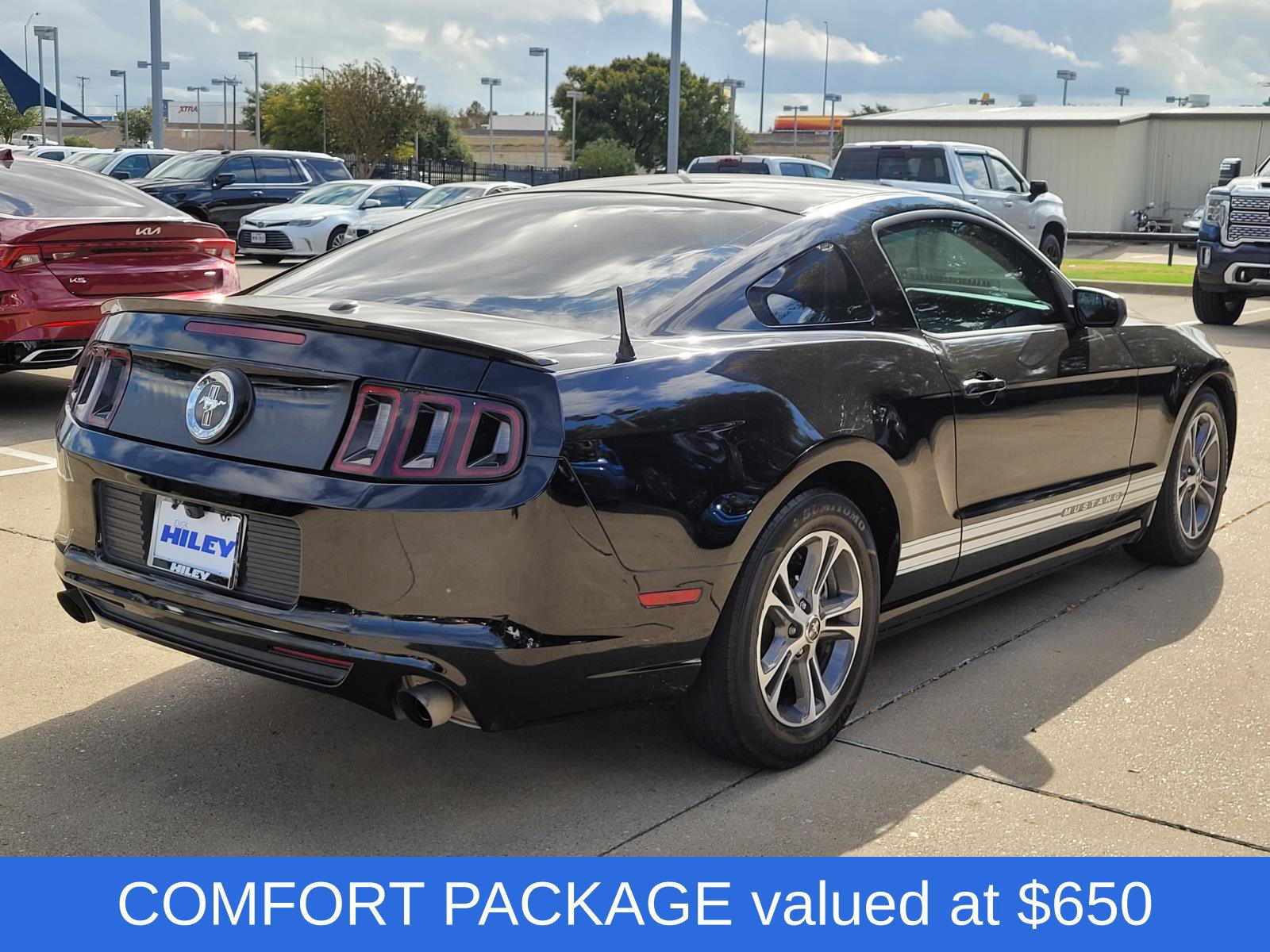 Used 2014 Ford Mustang Premium w/ Comfort Package RWD image 4