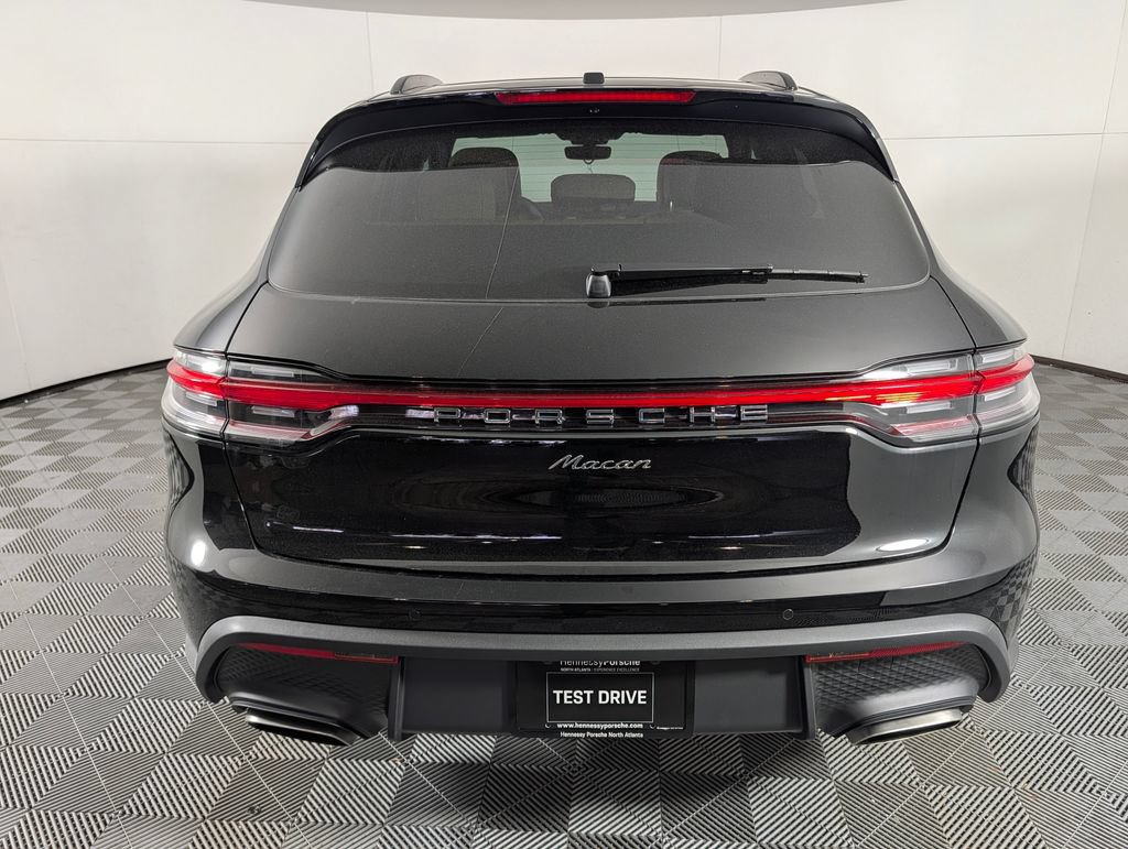 Certified 2026 Porsche Macan AWD/4WD image 6