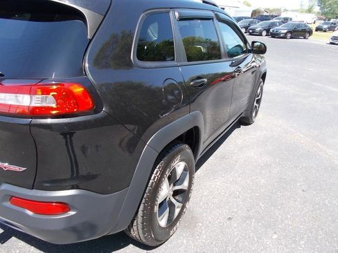Used 2016 Jeep Cherokee Trailhawk image 14