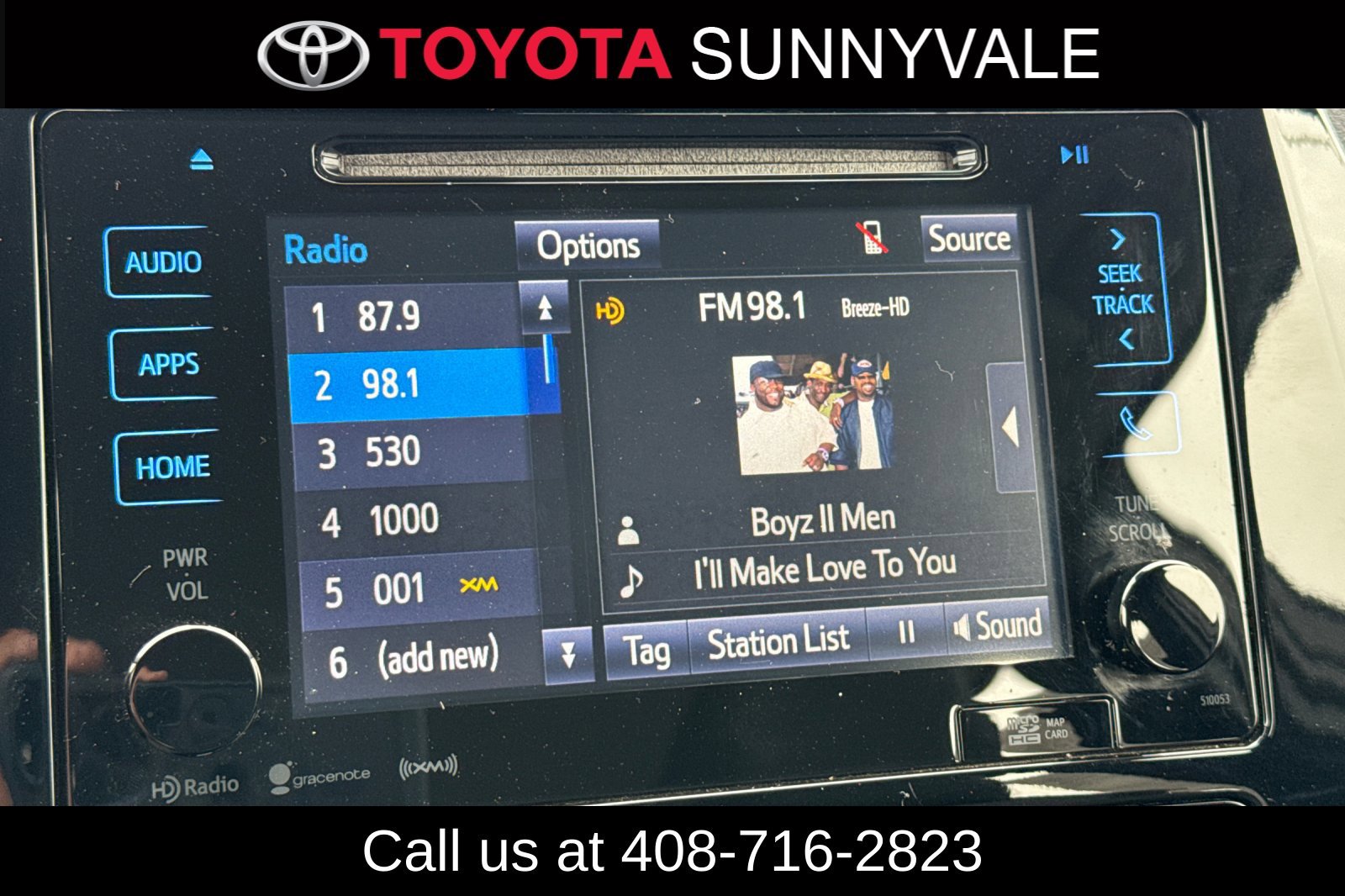 Certified 2018 Toyota Prius Three Touring FWD image 20