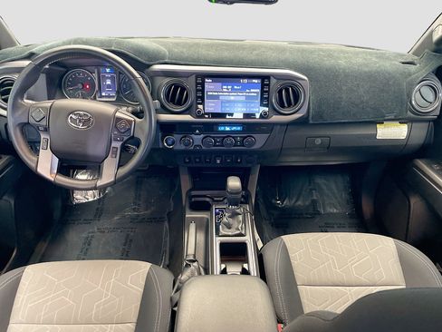 Used 2021 Toyota Tacoma TRD Off-Road image 13