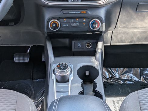 Used 2021 Ford Escape SE FWD image 20