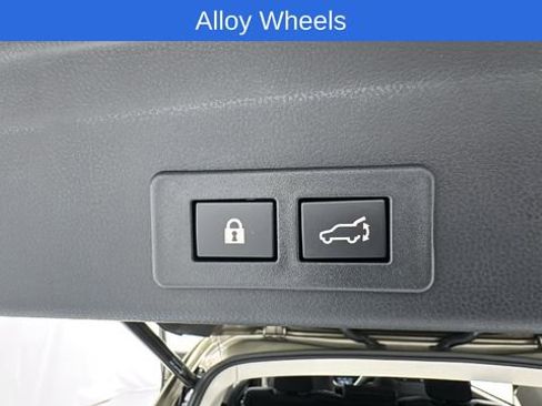 Used 2025 Subaru Ascent Premium image 20