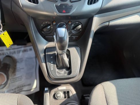 Used 2018 Ford Transit Connect XL FWD image 19