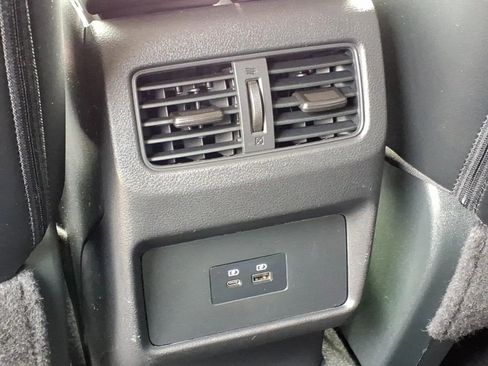 Used 2023 Nissan Rogue SV w/ SV Premium B Package FWD image 12