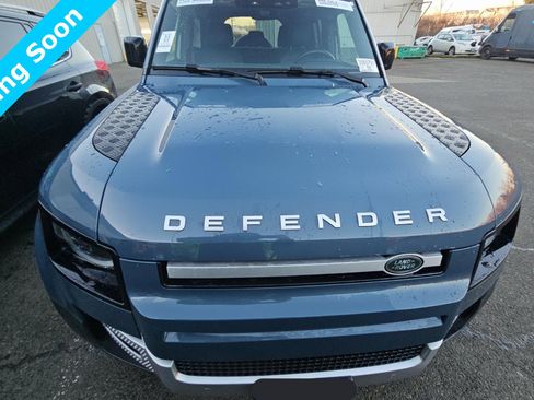Used 2024 Land Rover Defender 110 S image 2