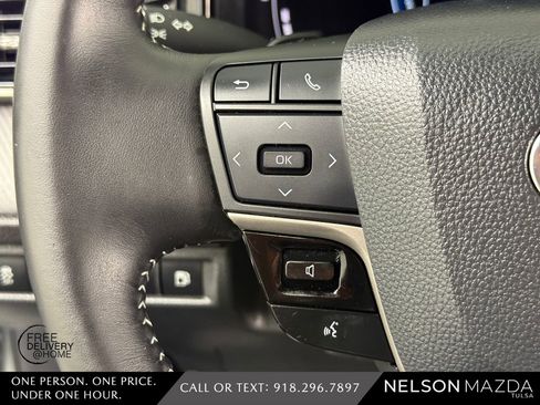 Used 2025 Toyota Camry SE w/ Convenience Package FWD image 25