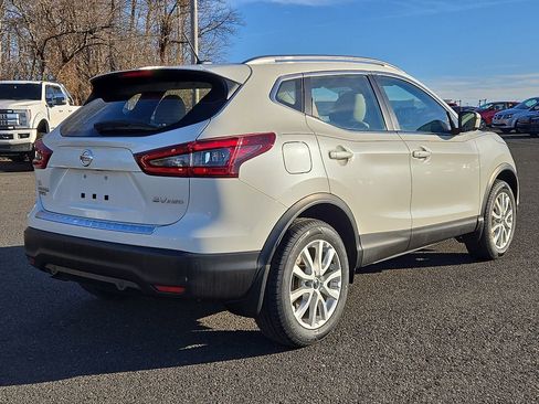 Certified 2022 Nissan Rogue Sport SV image 6