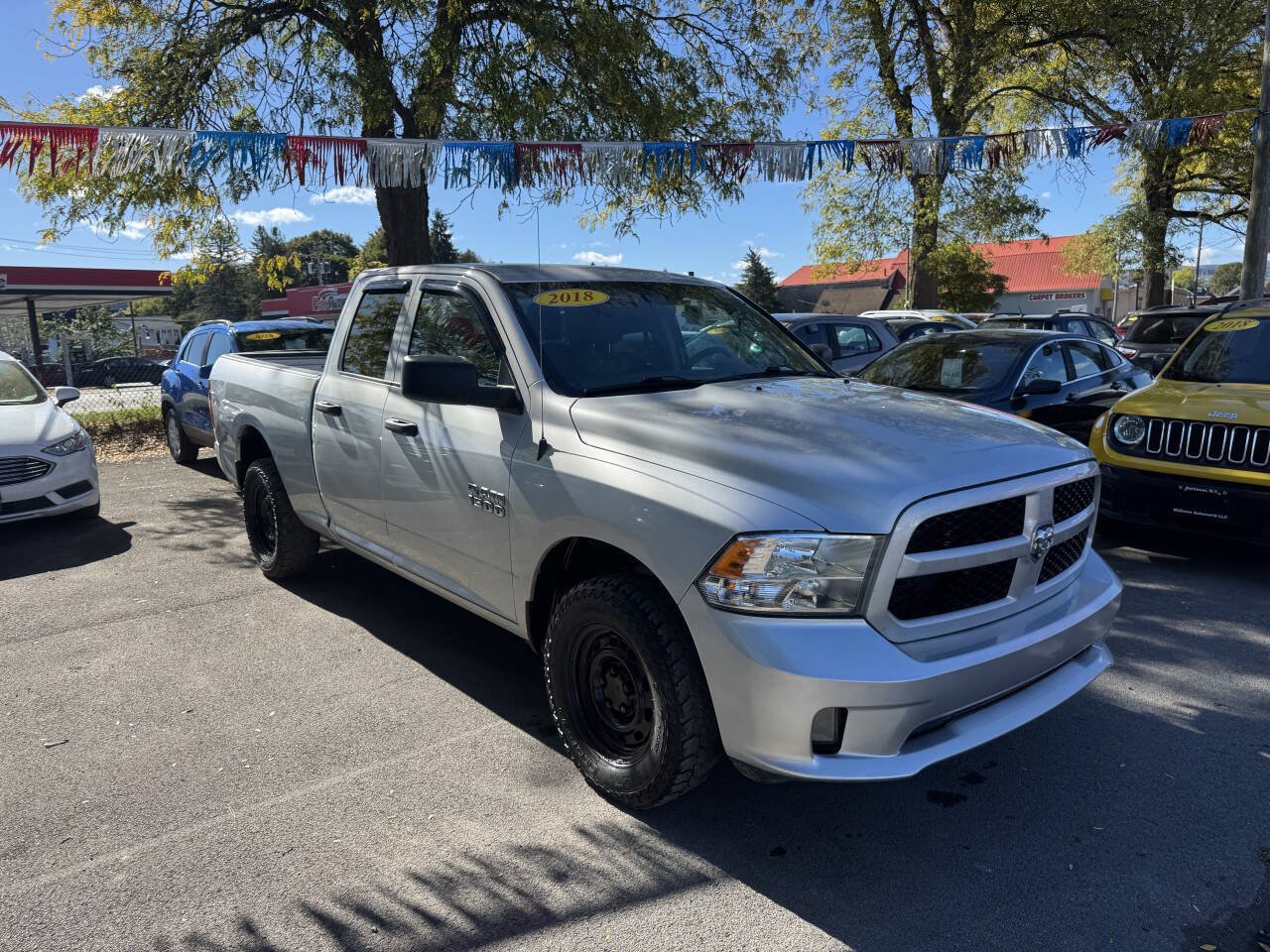 Used 2018 RAM 1500 Express w/ Express Value Package AWD/4WD image 3