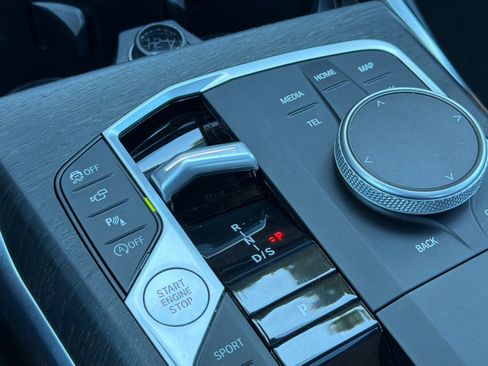 Used 2023 BMW 330i w/ Premium Package image 27