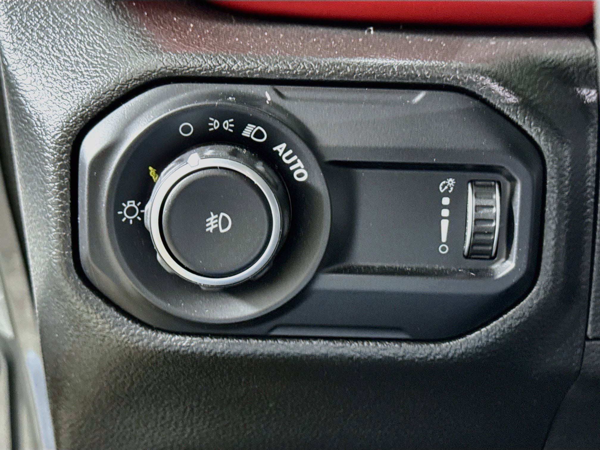Used 2023 Jeep Wrangler Rubicon w/ LED Lighting Group AWD/4WD image 13