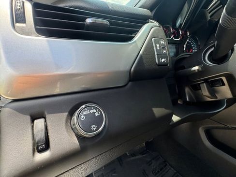 Used 2017 Chevrolet Tahoe LT RWD image 6