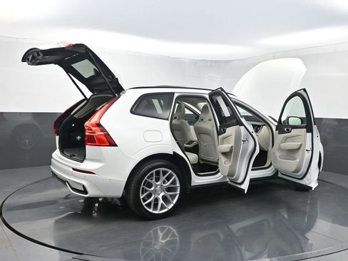 Used 2025 Volvo XC60 B5 Ultra w/ Protection Package Premier image 37