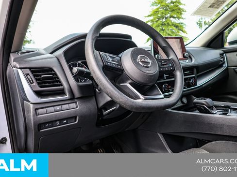 Used 2024 Nissan Rogue SV FWD image 21