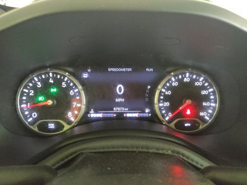 Used 2021 Jeep Renegade Latitude w/ Convenience Group image 23