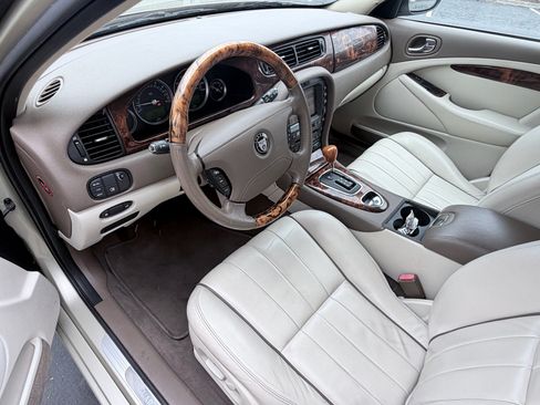 Used 2008 Jaguar S-TYPE 3.0 RWD image 11