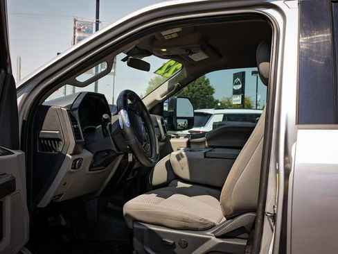 Used 2022 Ford F350 XLT w/ Camper Package AWD/4WD image 13