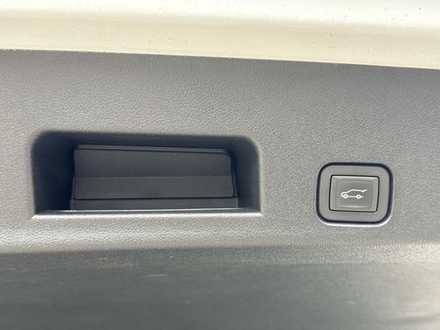 Used 2024 GMC Acadia AT4 w/ Super Cruise Package image 12