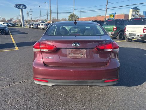 Used 2017 Kia Forte LX image 6