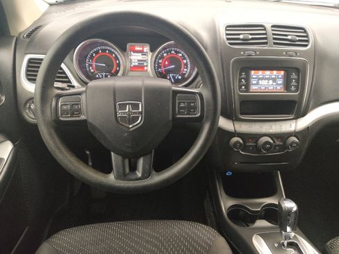 Used 2020 Dodge Journey SE image 22