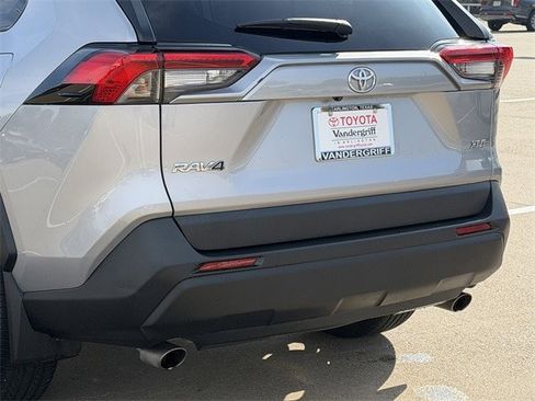 Used 2023 Toyota RAV4 XLE Premium image 6